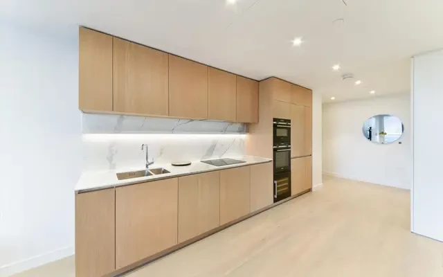 10 Park Drive, Canary Wharf, London, E14 9JX 2