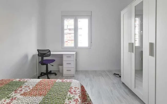 Piso de 5 habitaciones en Camins Al Grau 0