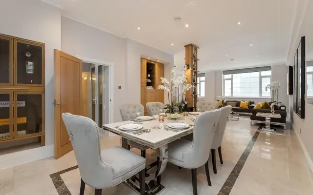 Market Mews, Mayfair, London, W1J 7BZ 2