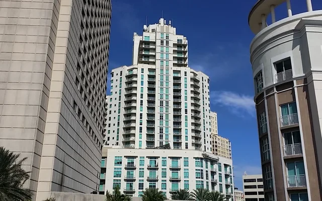 Metropolis Dadeland 2