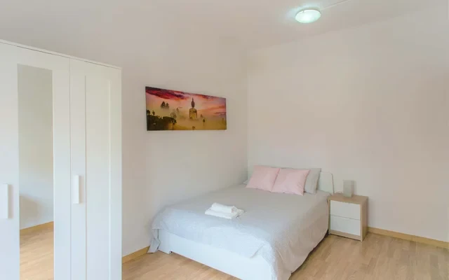 3 bedroom apartyment in sants 0