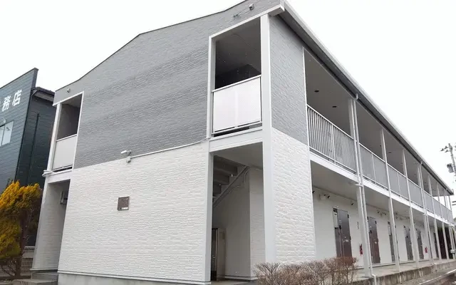 レオパレス幸 – Studentenunterkunft in Baiersdorf