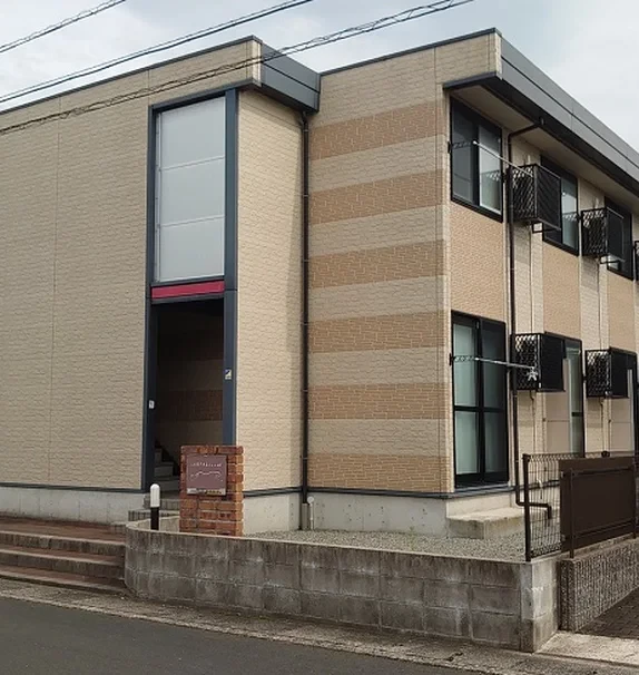 レオパレス長通川２
