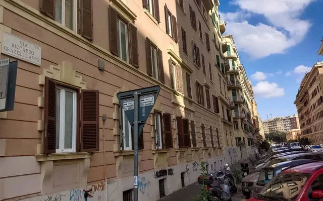 New Comfortable 2 Br Della Vittoria 3