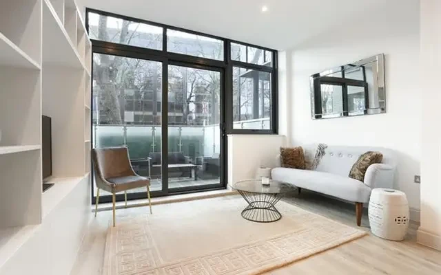 Chiswick High Road, Chiswick, London, W4 5RL 0