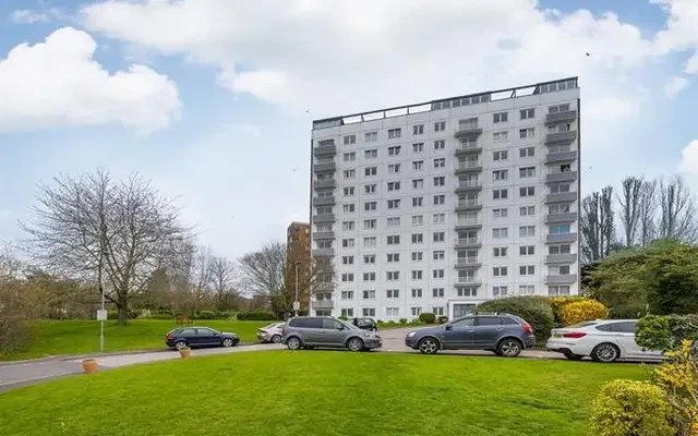 Eaton Drive, Kingston Upon Thames, KT2 7QZ 0
