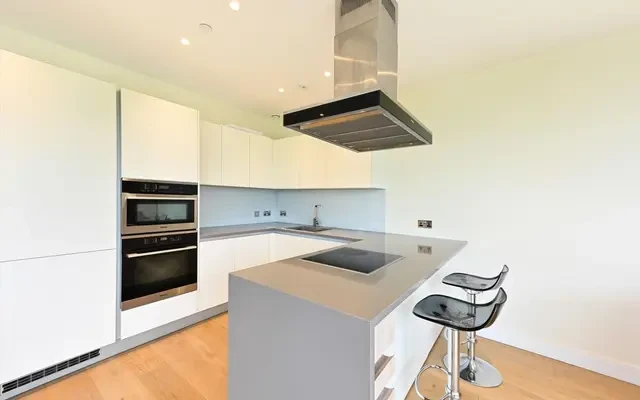 Altissima House, 340 Queenstown Road, London, SW11 8BY 4