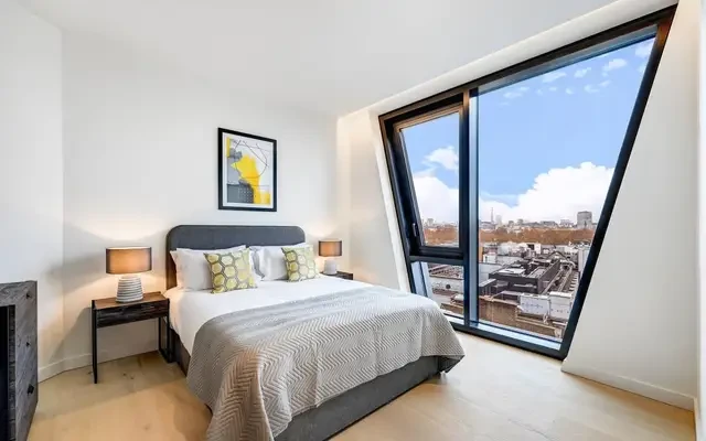 The Broadway, London, SW1H 2