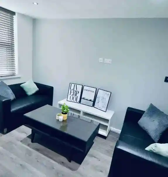 19 Birstall Road, L6