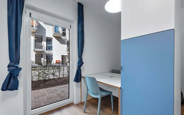 Reduced Rent - Fully furnished studio with terrace suitable for a couple 2