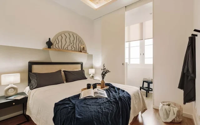 Jure - 2 bedrooms and balcony in Eixample Dreta 4