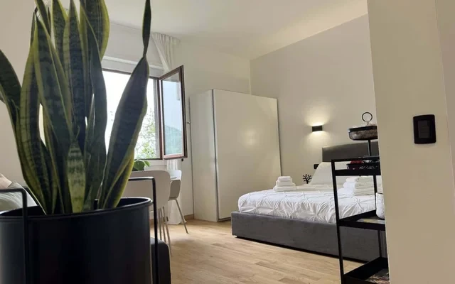HI - 15 Como Apartment 2