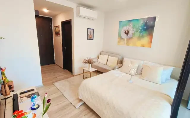 XT HUAIKHWANG 4