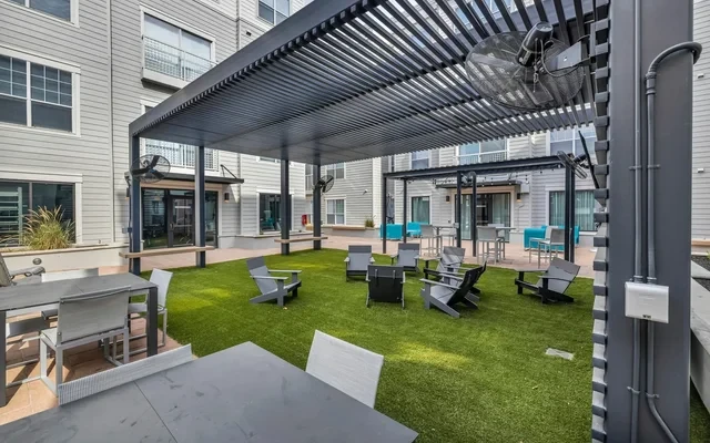 1883 at Cameron House 4