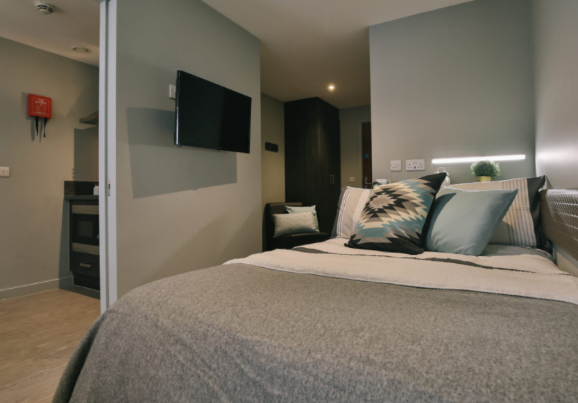 Classic Smaller Studio - Church View