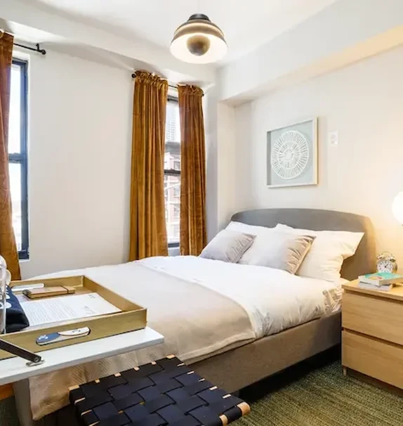 356 W 39th St