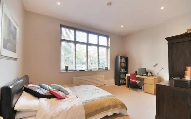 Belsize Avenue, Belsize Park, London, NW3 4BL 2
