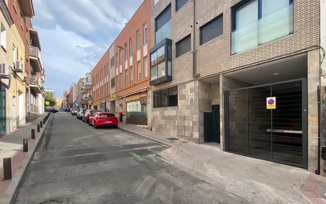 apartment near Calle De Los Mártires De La Ventilla, Tetuán 0