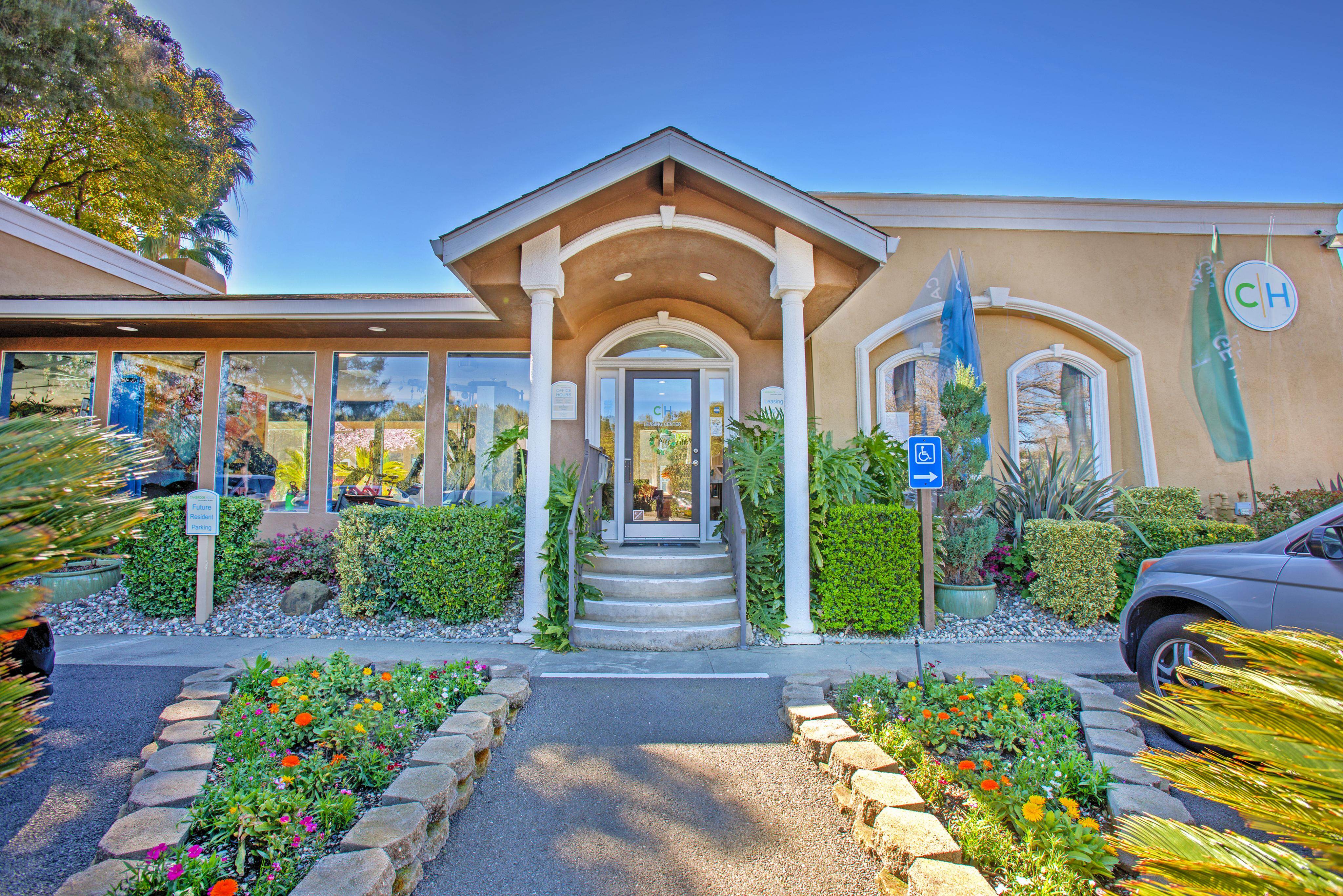 Cambridge House Apartment Homes