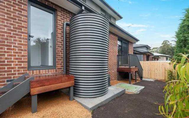 1/7 Maurine Court, Ringwood North 4