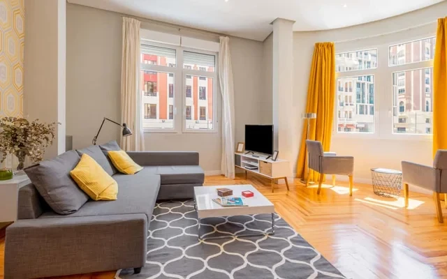 1 bedroom 1 bathroom furnished - Center - stylish - MintyStay 0