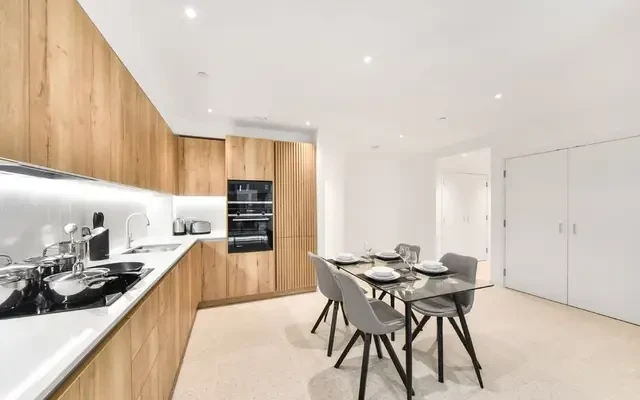 Georgette Apartments, E1 4