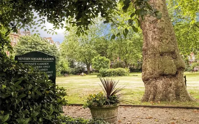 Nevern Square, Earls Court 0