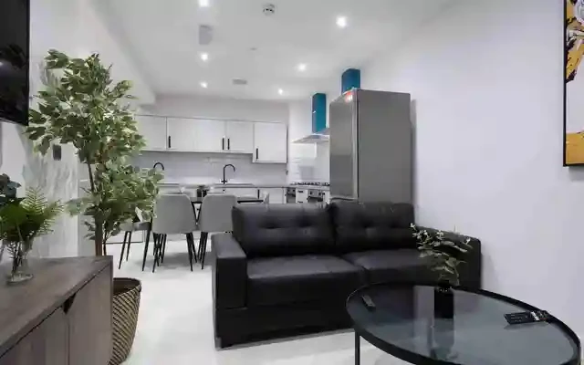 2a Baggholme Road 1