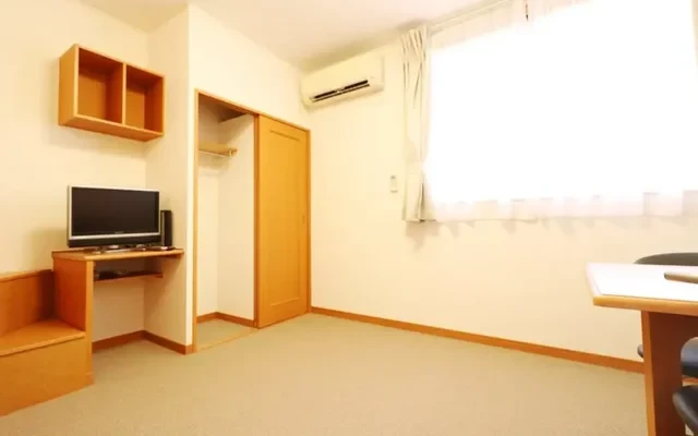 Leopalace Wakamiya 1