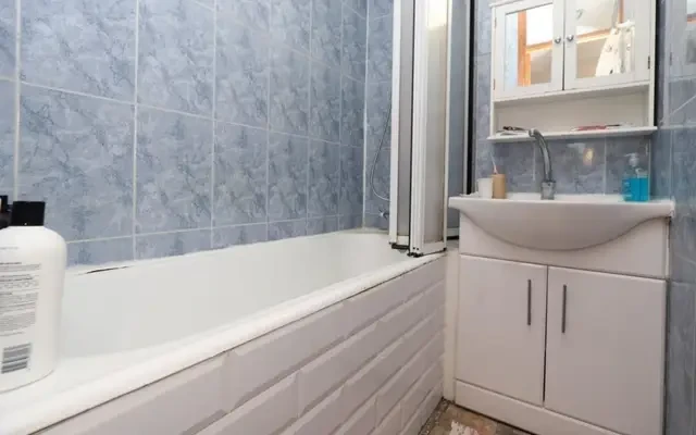 apartment in Stepney 4