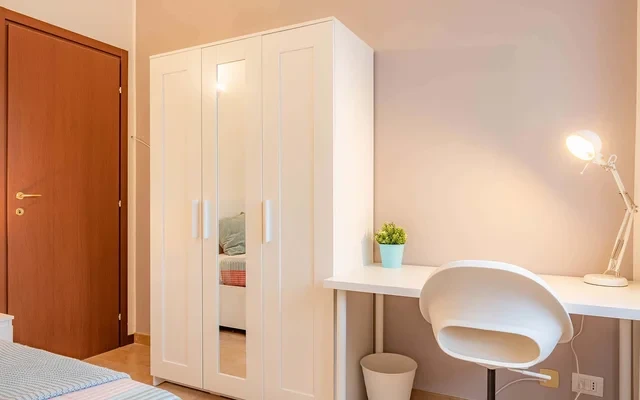 VIA SASSETTI 17 <br> PRIVATE ROOM S1 2