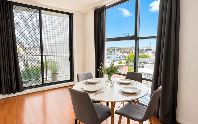 58 Mountain St - Sydney student accommodation - 3 bed 2 bath-1008