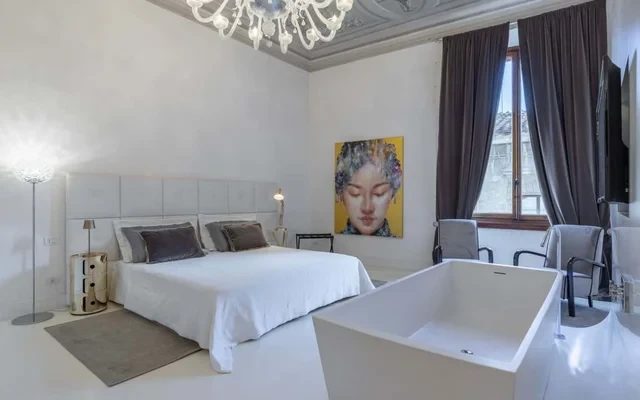 Suite with Terrace in Florence 2