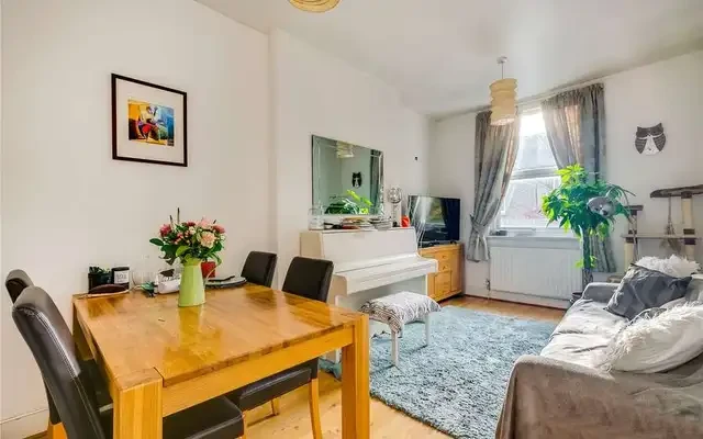 Battersea Rise 0