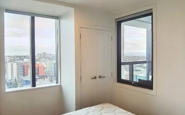 75 Victoria Street West 4