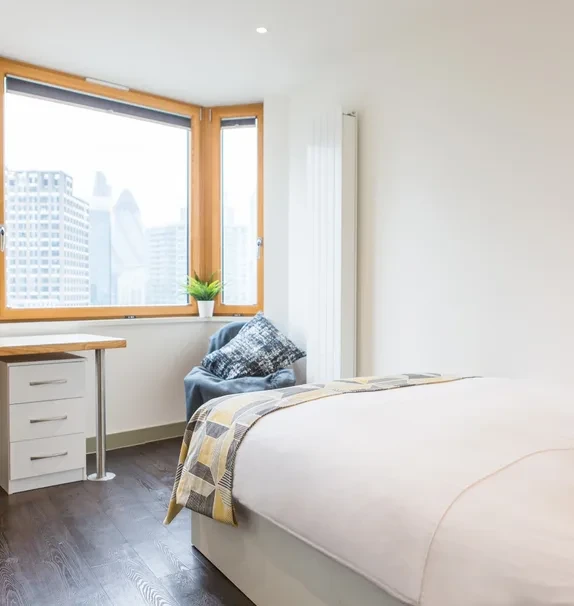 Lit Aldgate Residence