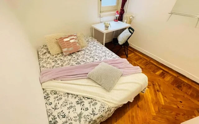 Ferraz 80 1, 28008 1