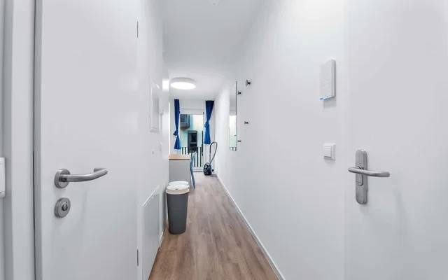 Fully furnished studio with balcony - Nearby HTW University 3