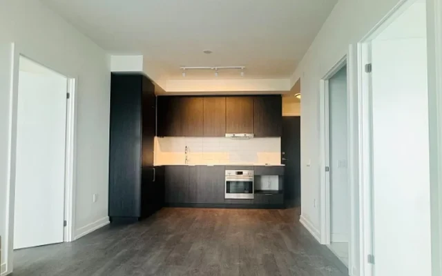 8 Olympic Garden Drive 3