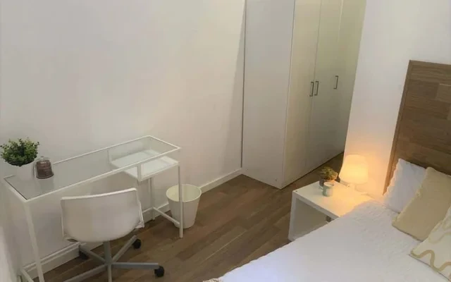 Appartamento minimalista a Madrid, Calle Valencia 0