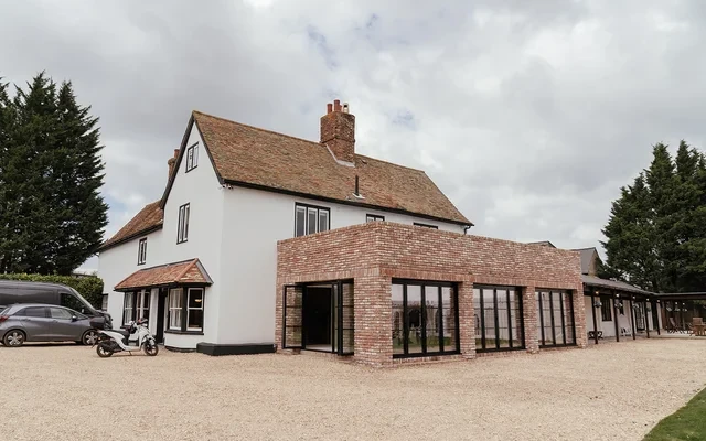 The Manor at Minstrel Court 4