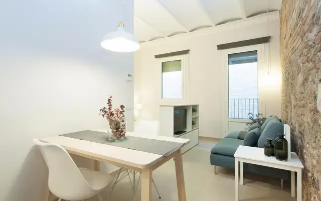 studio in La Sagrada Familia (Eixample) 3