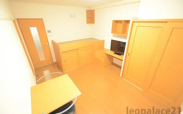 レオパレスサーブ - Konan student accommodation - 102号房间(带独立厨房)