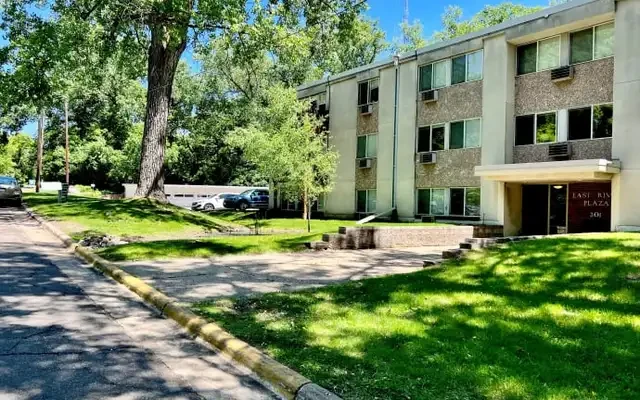 East River Plaza Apartments 2