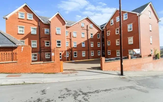75 Hyde Park Road 0