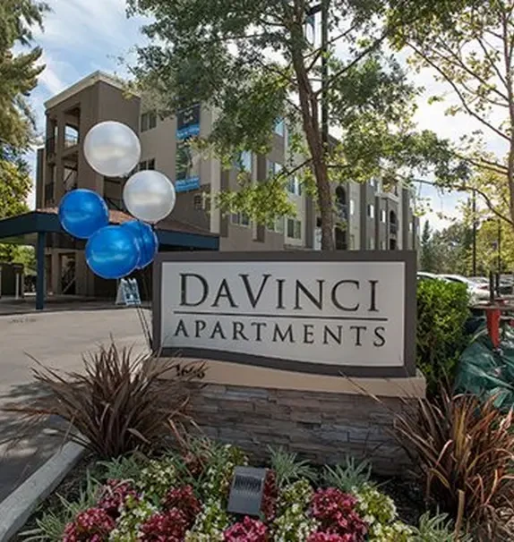 DaVinci Apartments