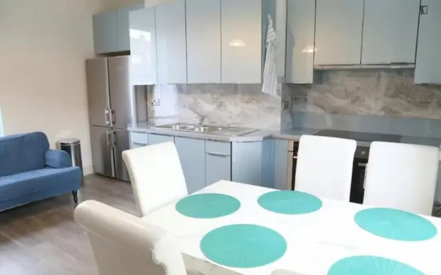 apartment near Royal Canal Terrace 4
