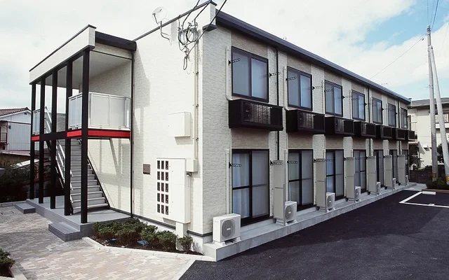 レオパレスフローラル 0