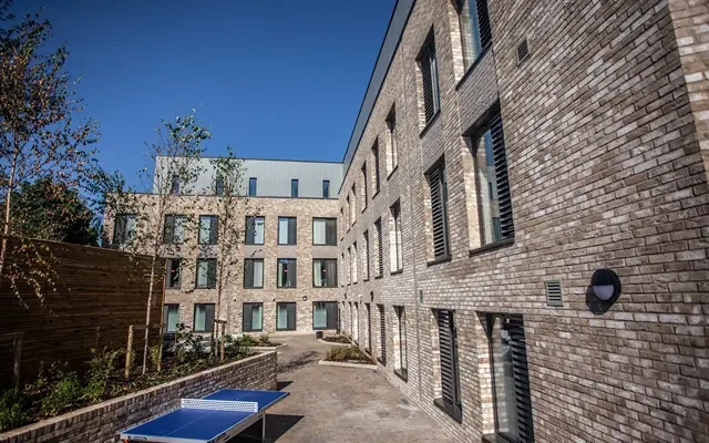 27 Magdalen Street 2