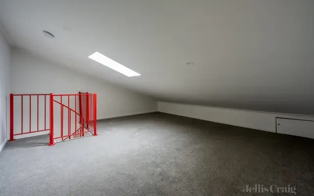 8/15 St Bernards Road, Alphington 3